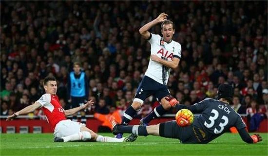 在当代足坛 在当代足坛